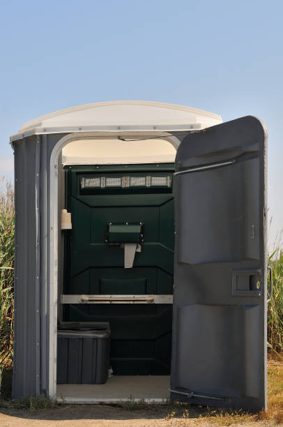 Portable Toilet Options We Offer in Four Bridges, OH